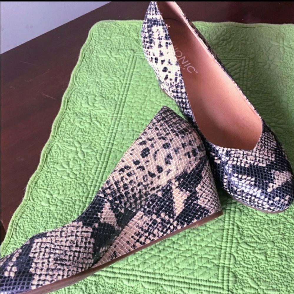 Vionic Wedges